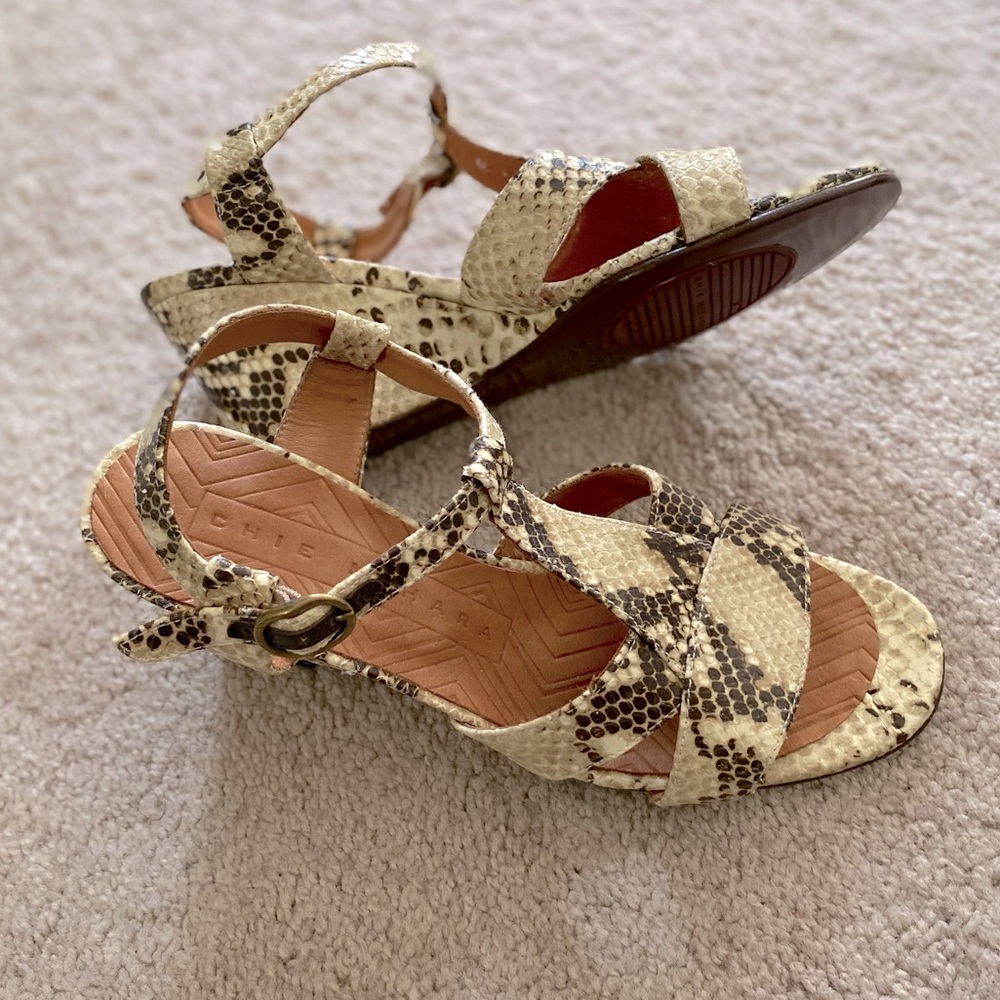 Chie Mihara Snakeskin Pattern Sandals - Cream and Brown